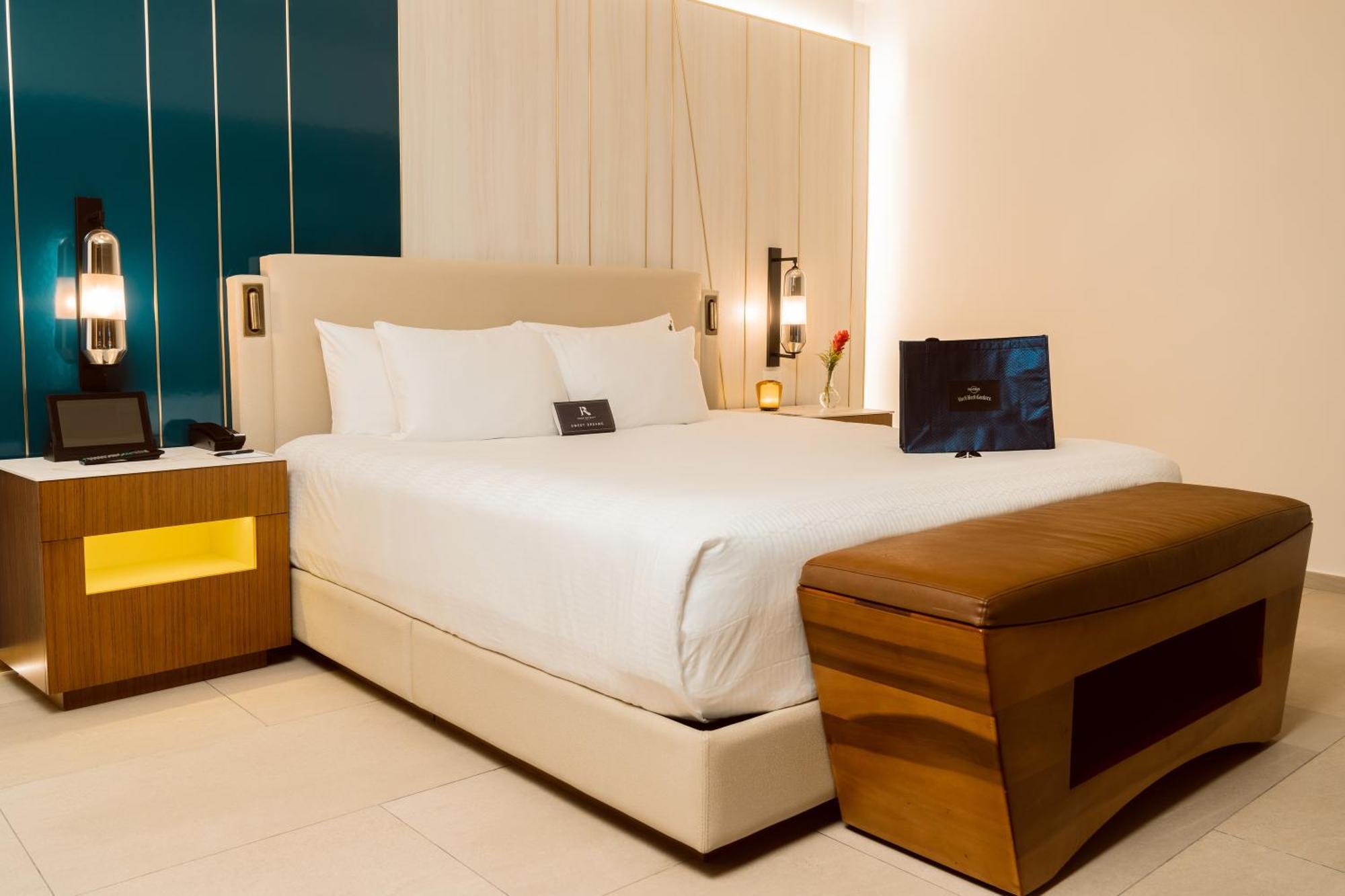 Hard Rock Hotel&Casino Punta Cana - All Inclusive Esterno foto A bedroom at the hotel