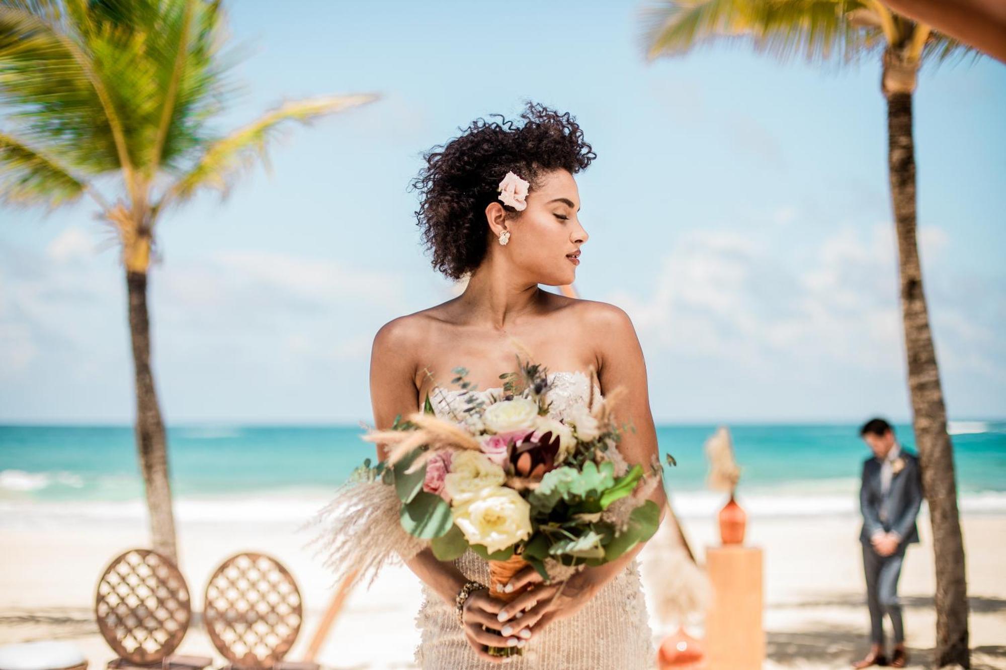 Hard Rock Hotel&Casino Punta Cana - All Inclusive Esterno foto A bride with a bouquet
